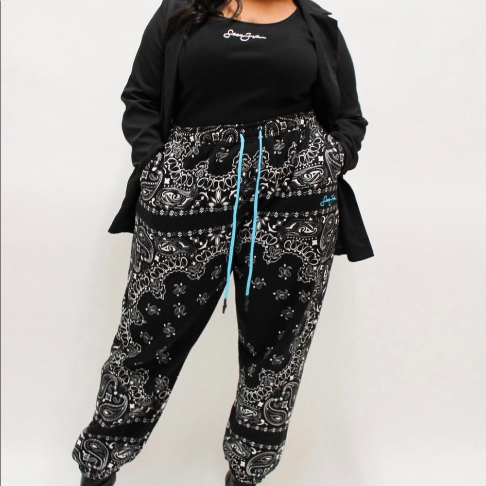 Sean John bandana print Sweat suit